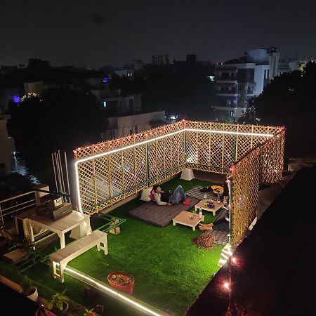 Albergue A Sleepy Fox Nueva Delhi Exterior foto